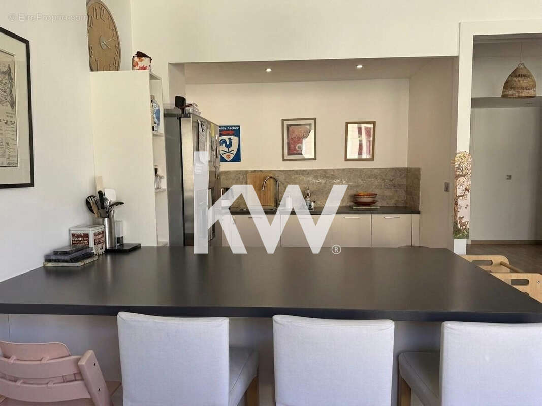 Appartement 87 m² à Saint-Etienne  - photo 2
