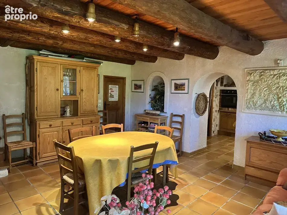 Très beau chalet 5 pièces avec dépendances et terrain - photo 5