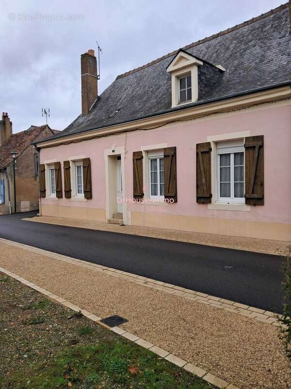 Maison à SAINT-MARS-D'OUTILLE