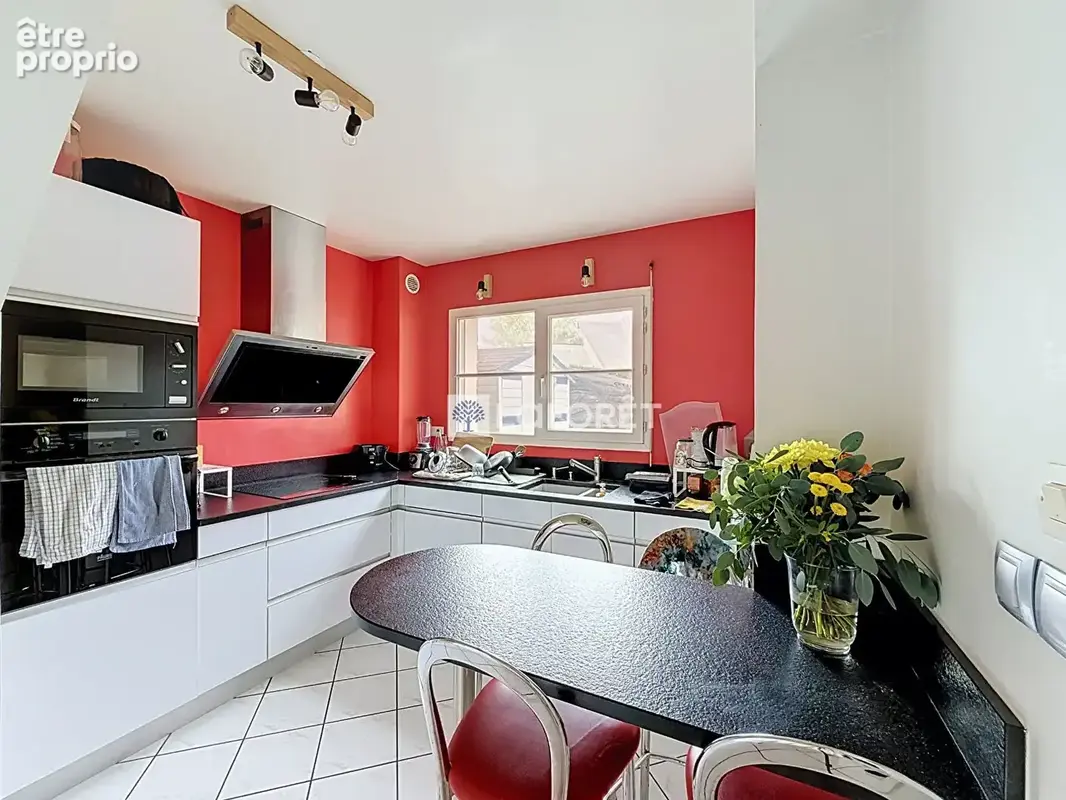 Maison contemporaine avec salon cathédrale - photo 4