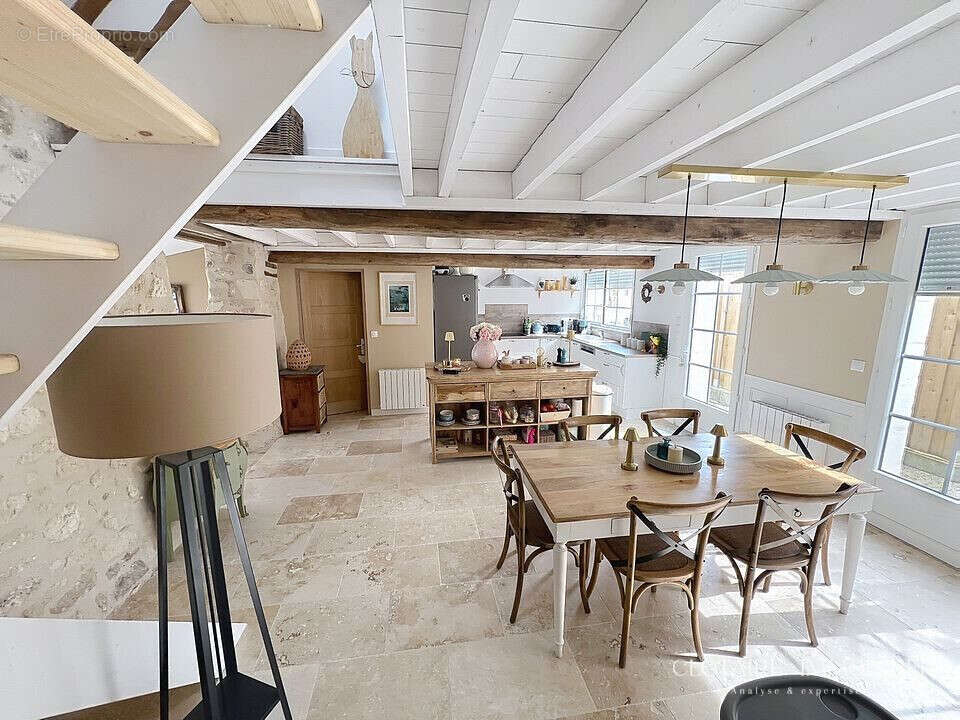 Maison à LACROIX-SAINT-OUEN