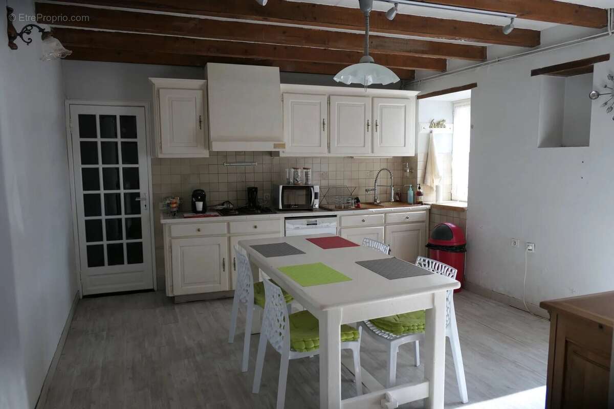 Maison à SAINT-JULIA