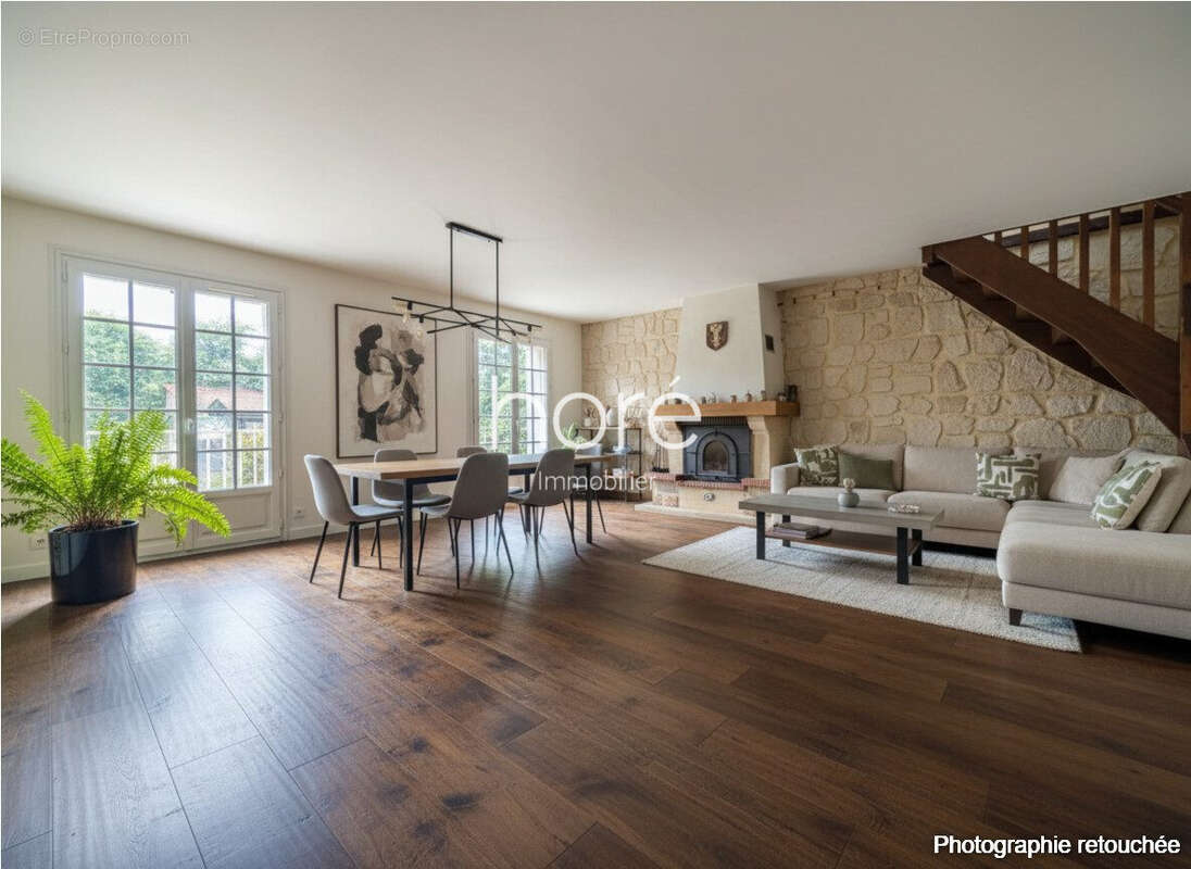 Maison à JOUY-LE-MOUTIER
