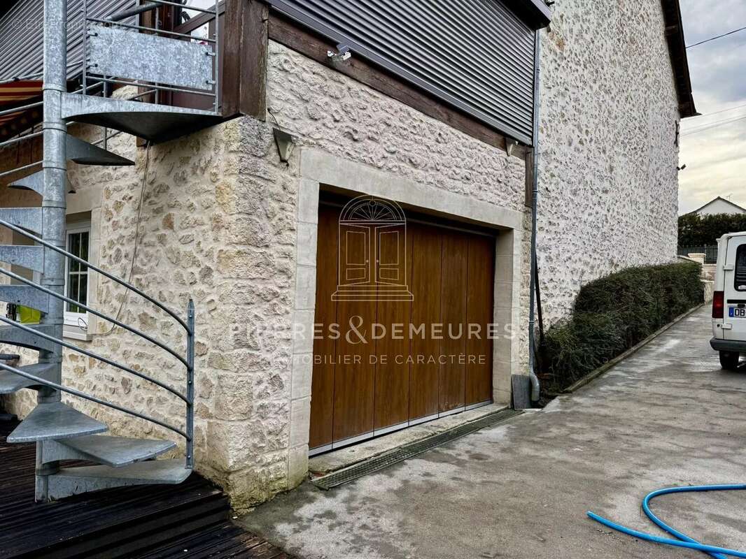 Maison à SAINTE-THORETTE