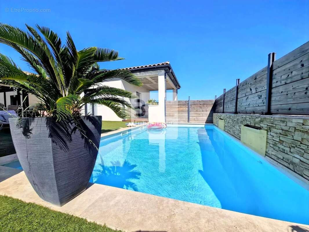 Maison à ROCHEFORT-DU-GARD