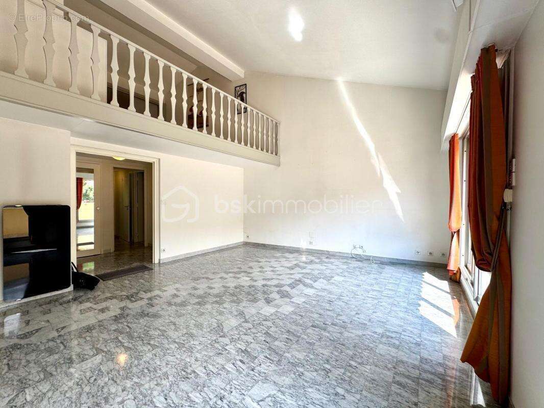 Appartement à MENTON