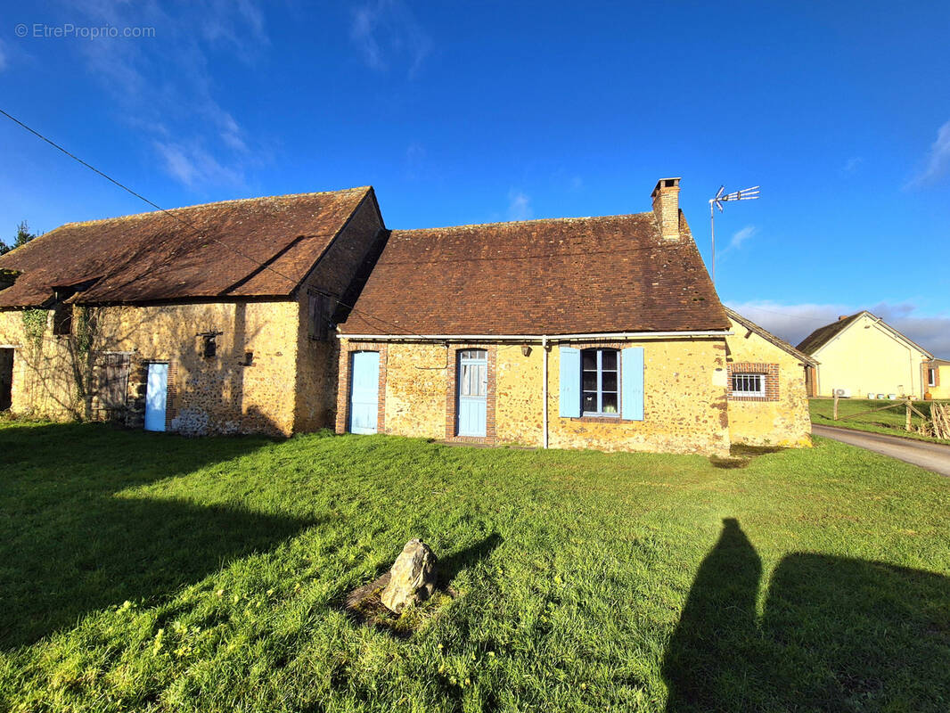 Maison à MOUTIERS-AU-PERCHE