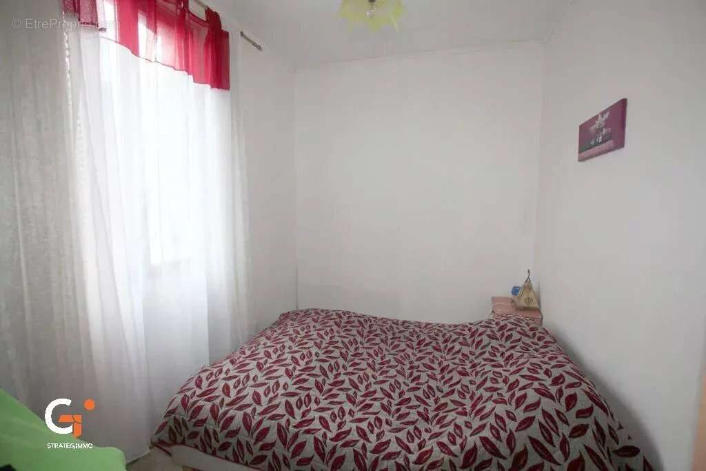 Maison 6 pièces avec cour et garage - photo 7