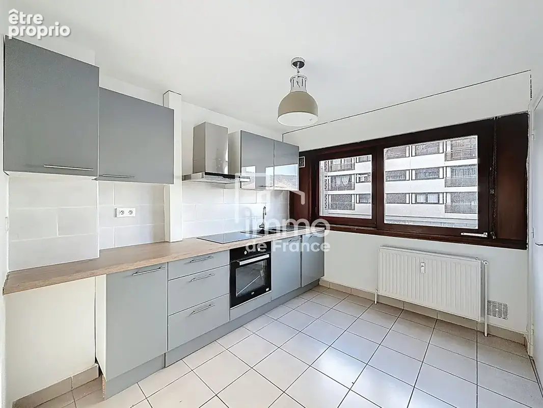 Appartement Oyonnax 5 pièce(s) 101.02 m2 - photo 3