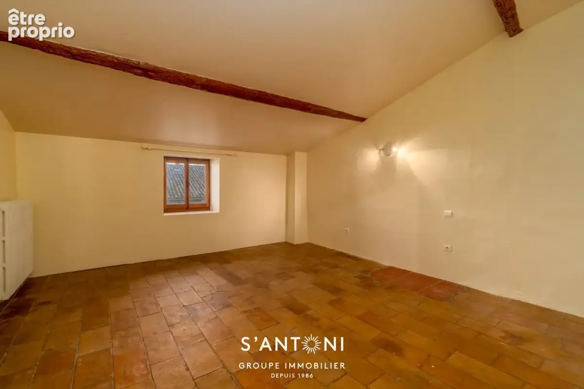 BESSAN: Maison de caractère 325 m² avec cour, proche centre et commodités - photo 18