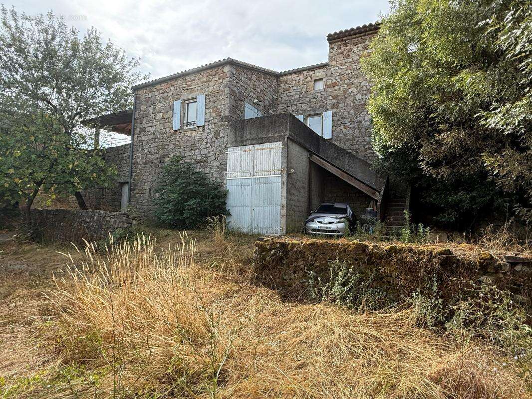 Maison à LABLACHERE