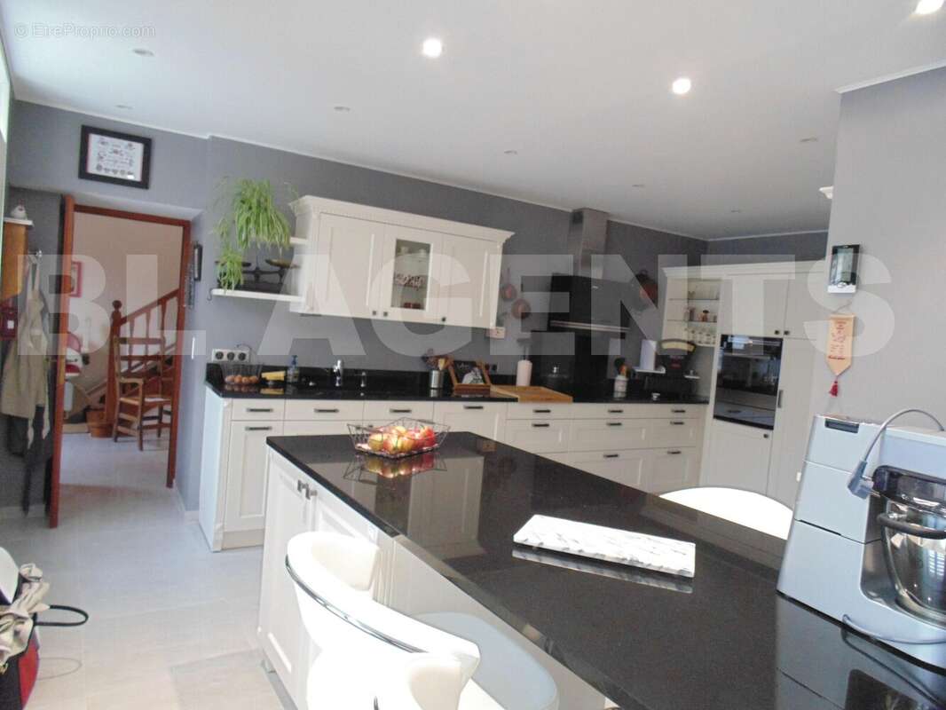 DSC01598 - Maison à VEZELAY