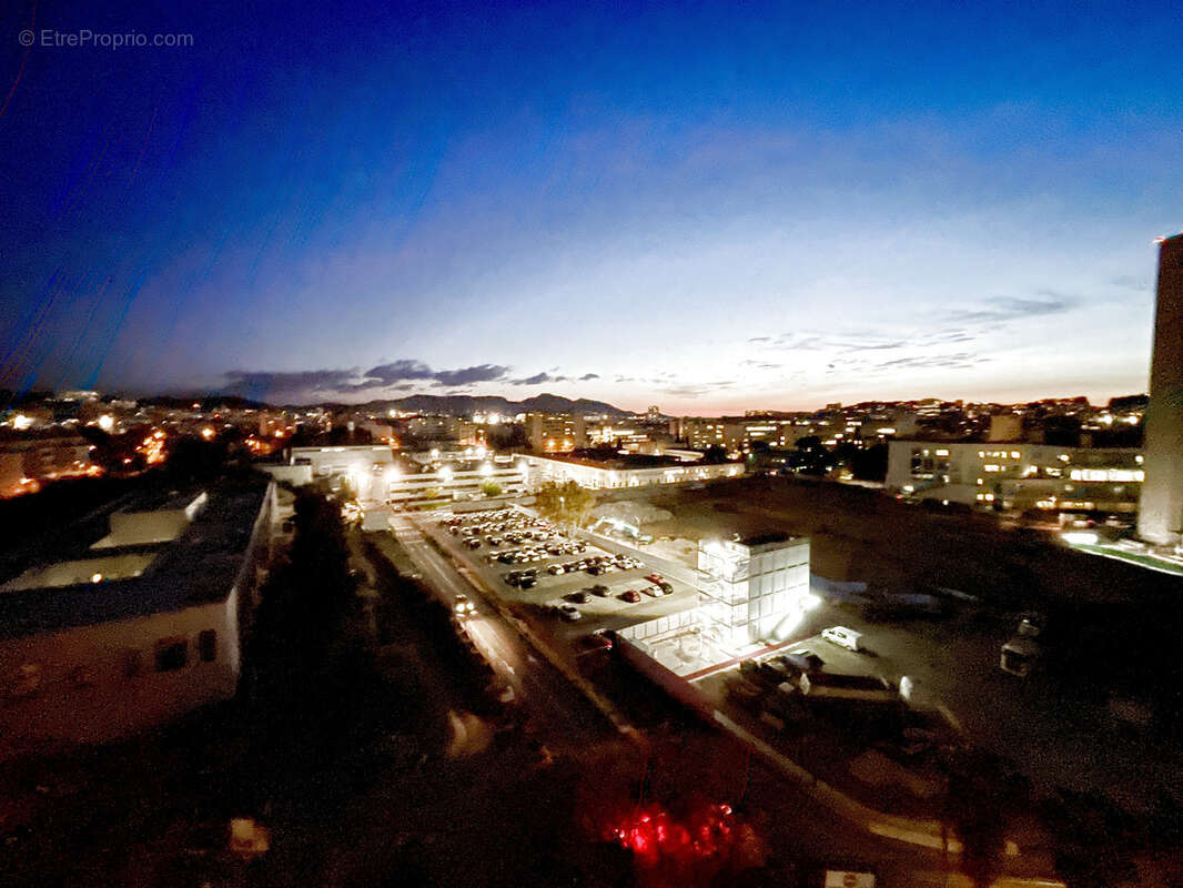 Appartement à MARSEILLE-5E