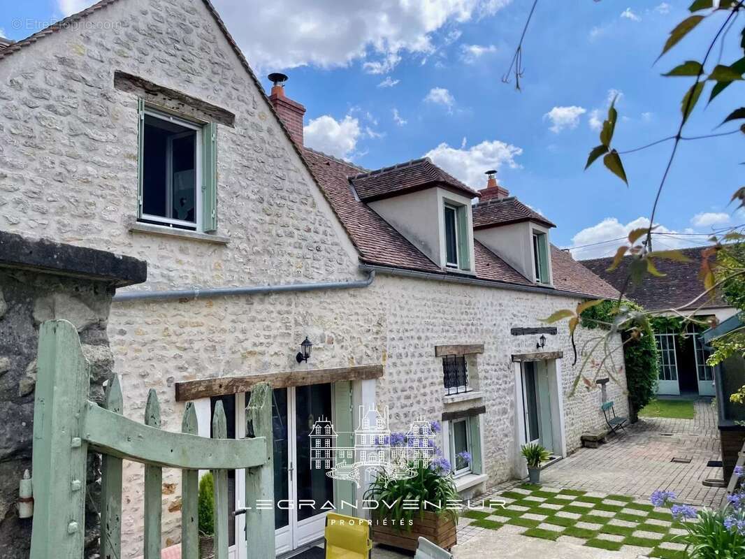 Maison à MILLY-LA-FORET