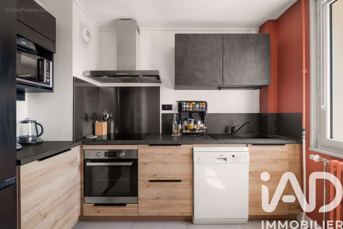 Appartement 72 m² à Craponne  - photo 4