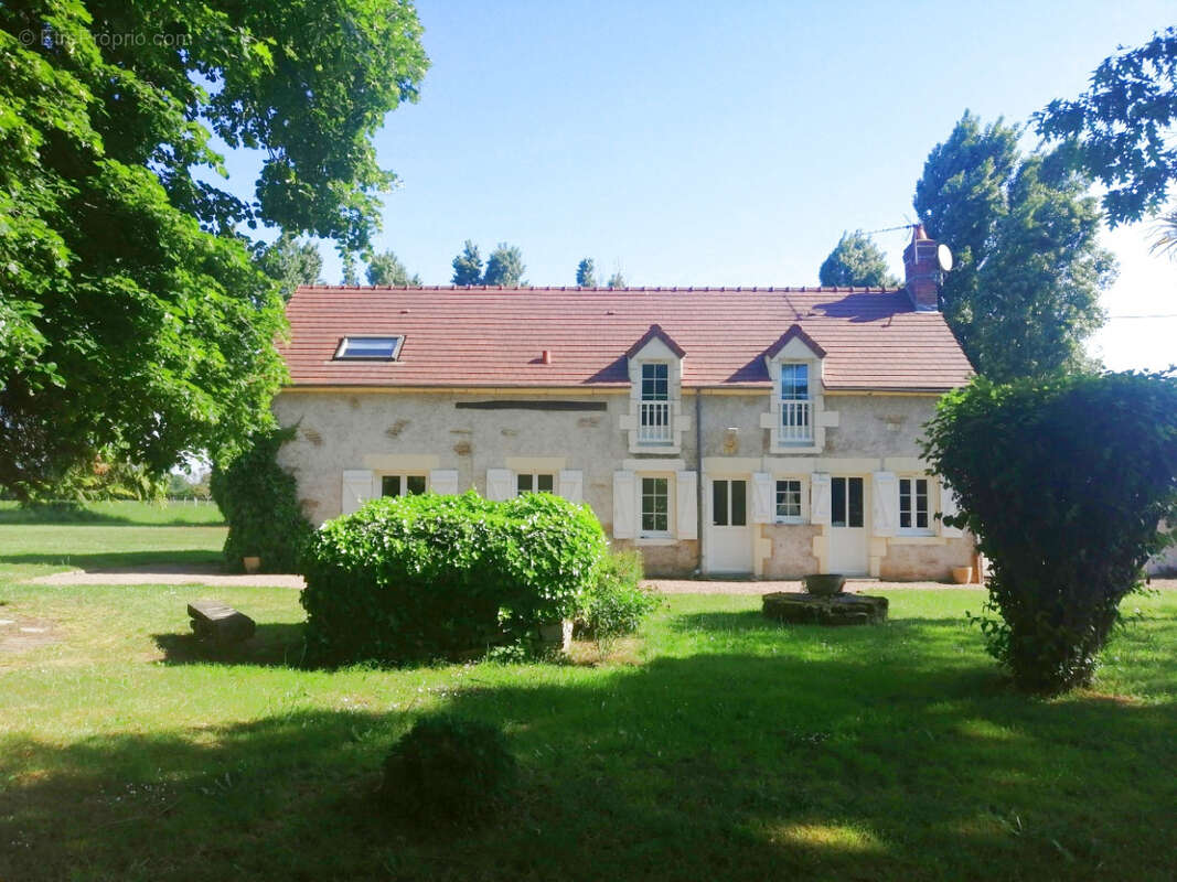 Maison à MAGNY-COURS