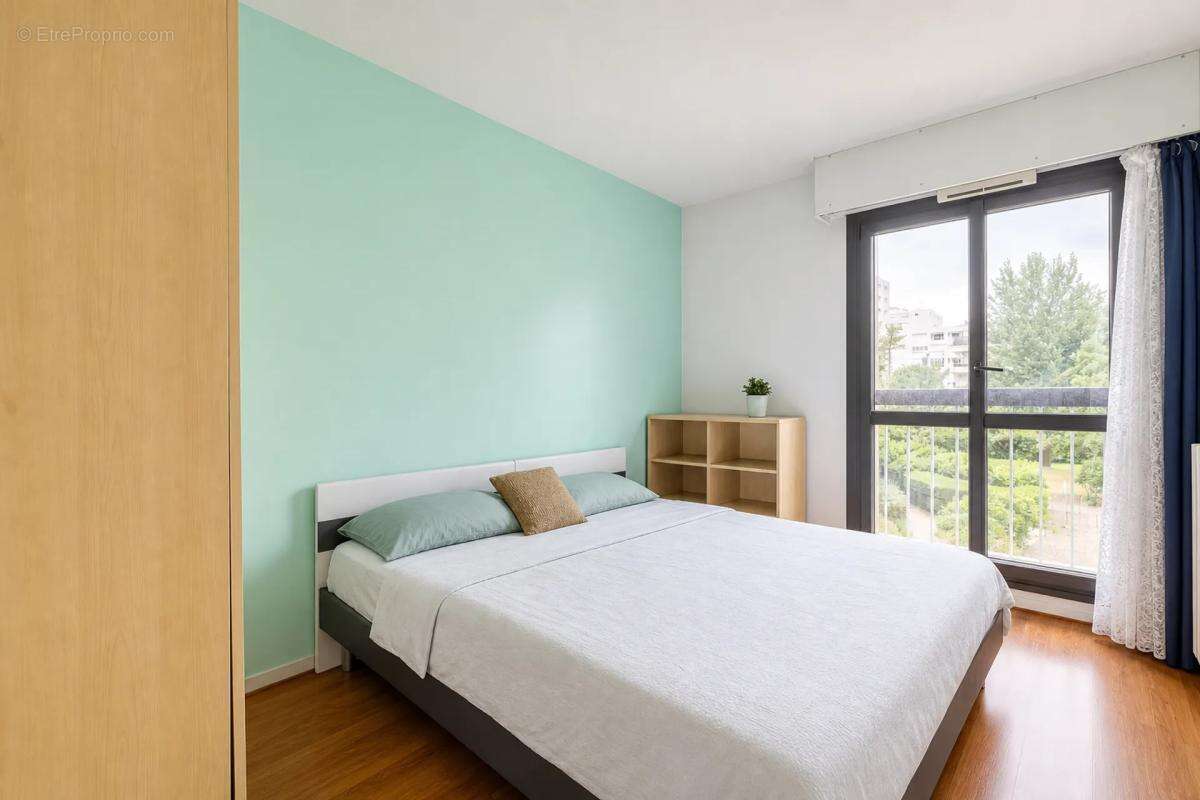 Appartement à LES CLAYES-SOUS-BOIS