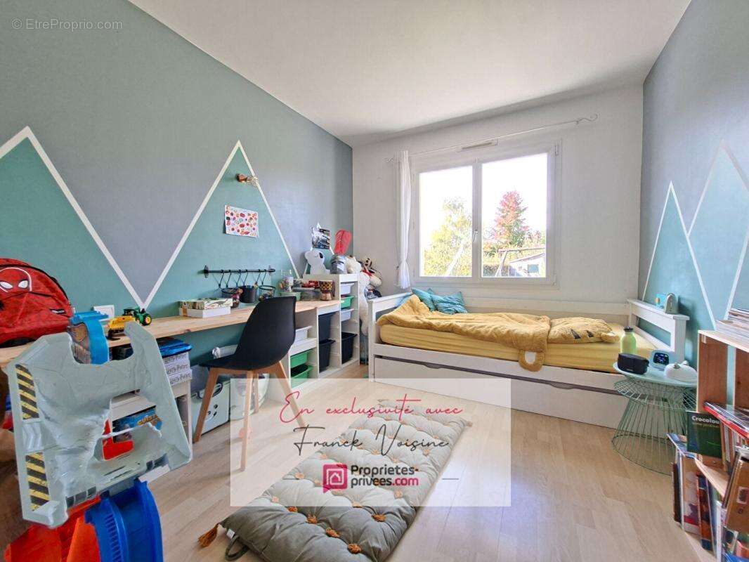 Maison à VENDRENNES