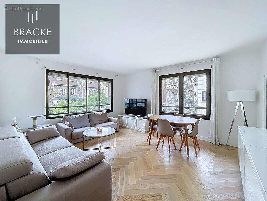 Appartement à COURBEVOIE