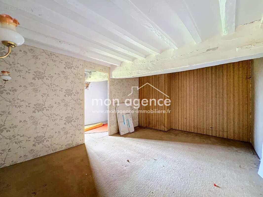 Maison à NEUVILLE-FERRIERES