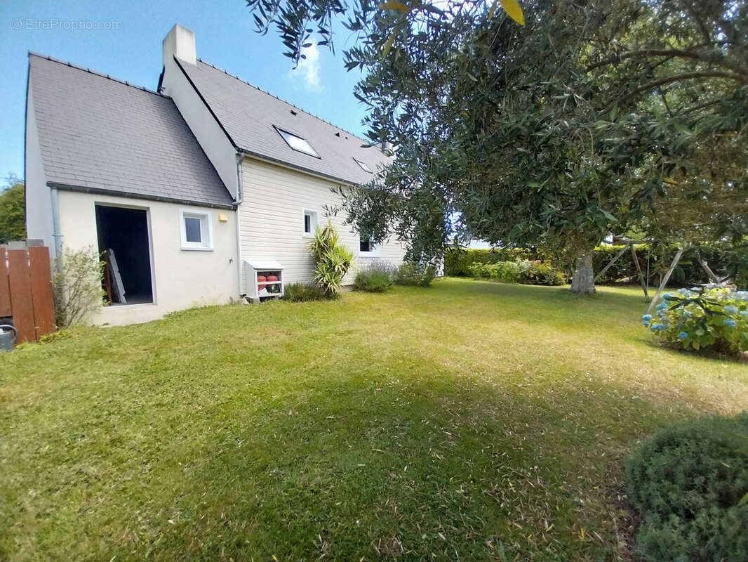 Maison à COMBRIT