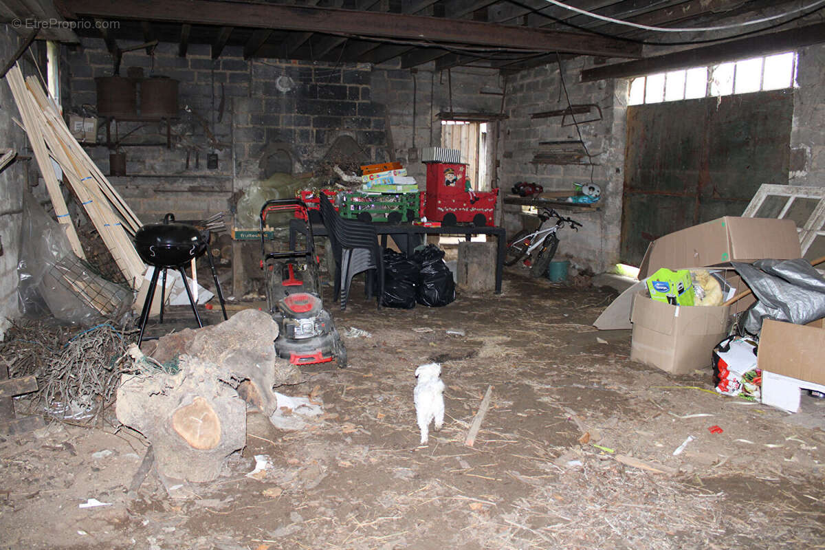 Maison à FONTAINE-COUVERTE