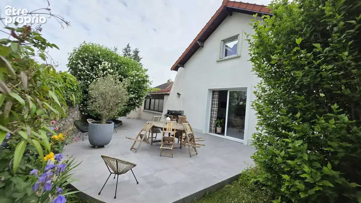 Maison à TREMBLAY-EN-FRANCE