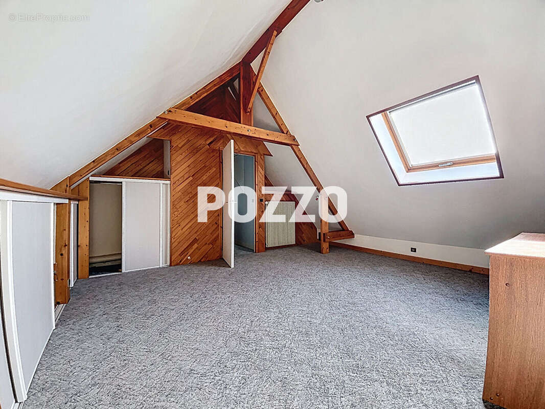 Maison à SAINT-PLANCHERS