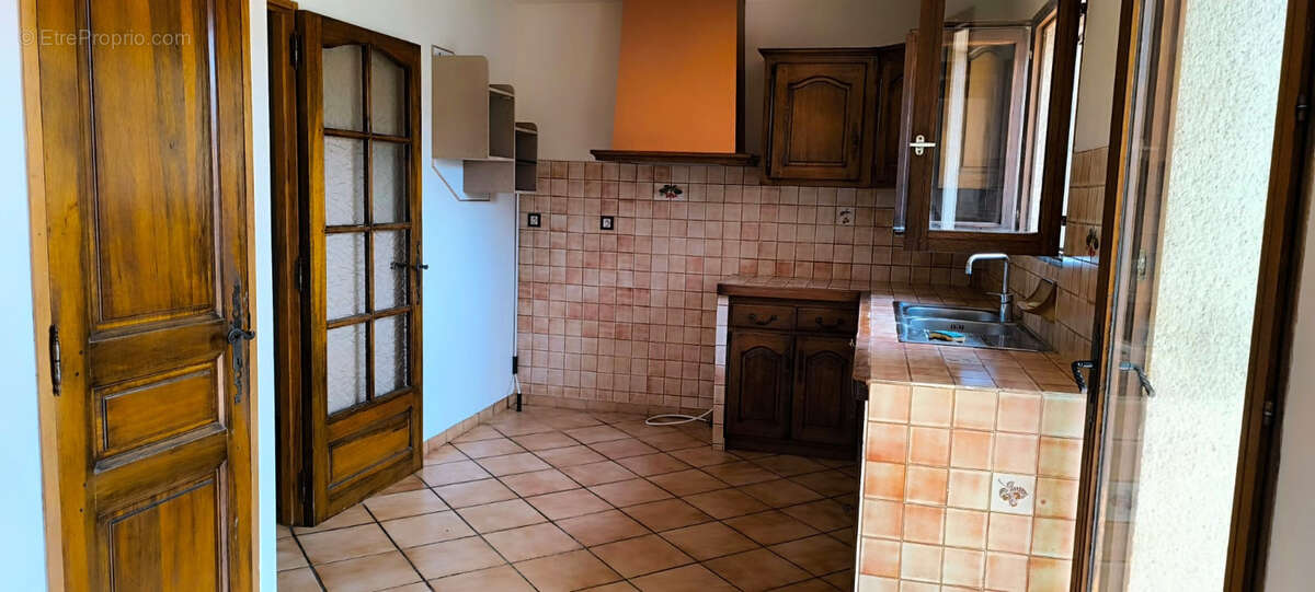 Maison à LA BASTIDE-DES-JOURDANS