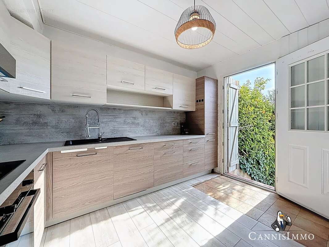 Appartement à MANDELIEU-LA-NAPOULE