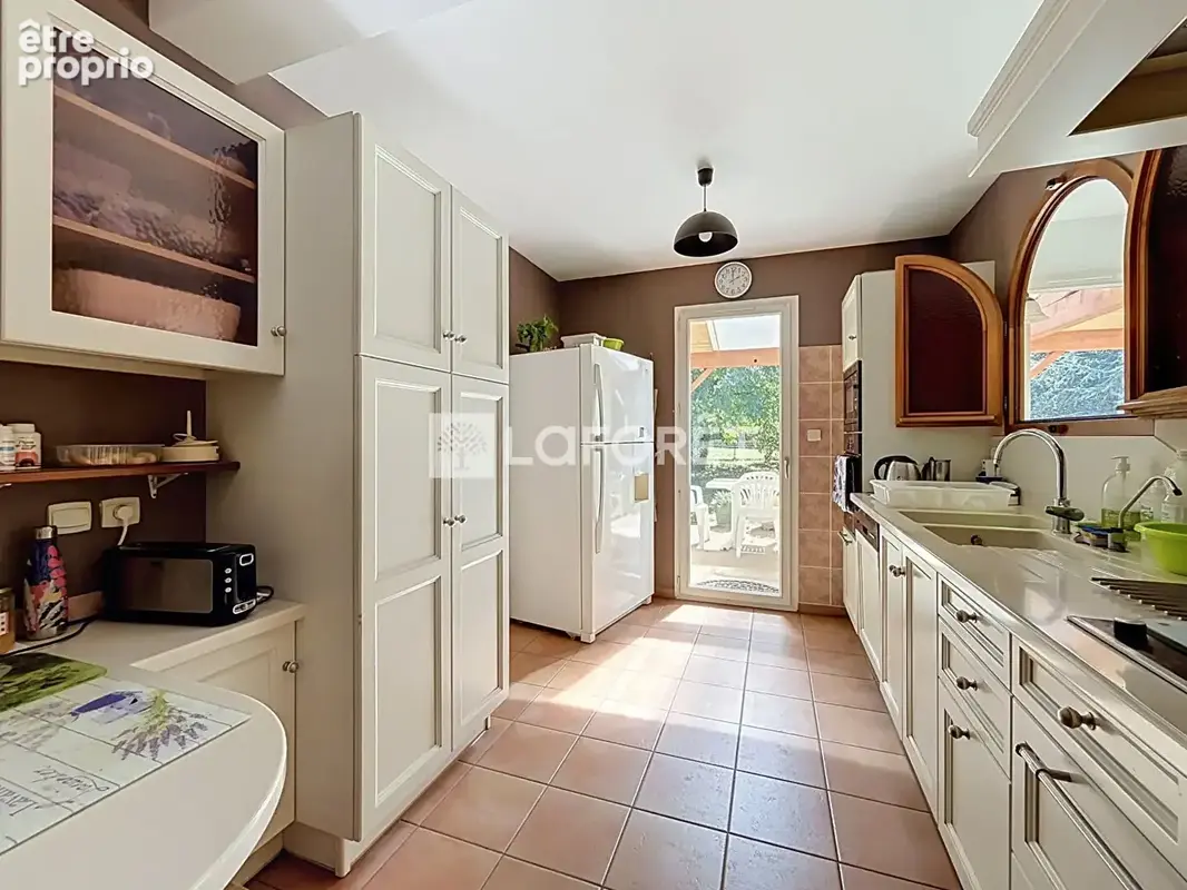 Maison à vendre Saint Didier De Formans 8 pièce(s) 179.57 m2 - photo 5