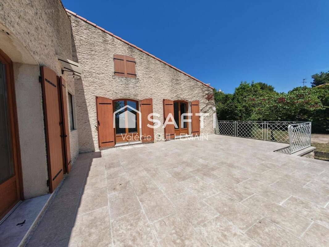 Photo 4 - Maison à SAINT-MITRE-LES-REMPARTS