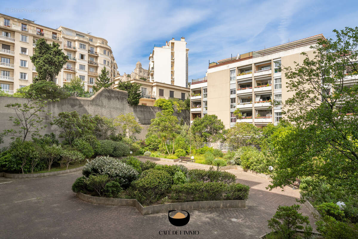 Appartement à MARSEILLE-6E