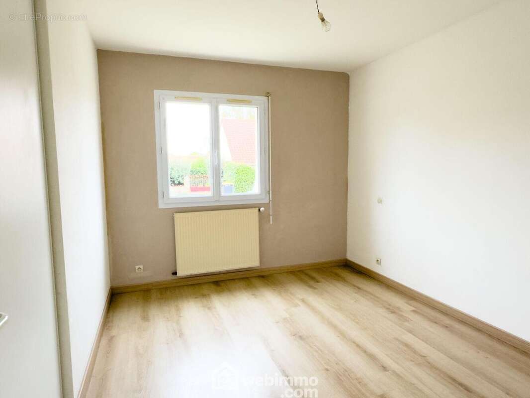 ...dont 2 avec placards. - Maison à CHOLET