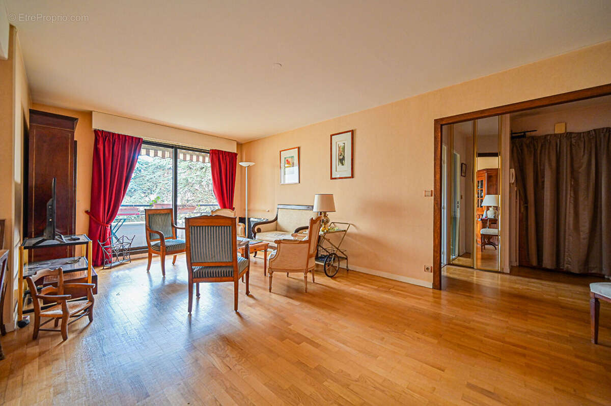 Appartement à CHATILLON