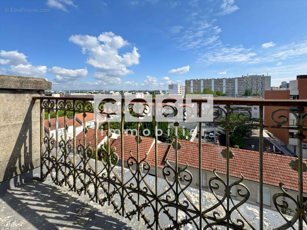 Appartement à GENNEVILLIERS