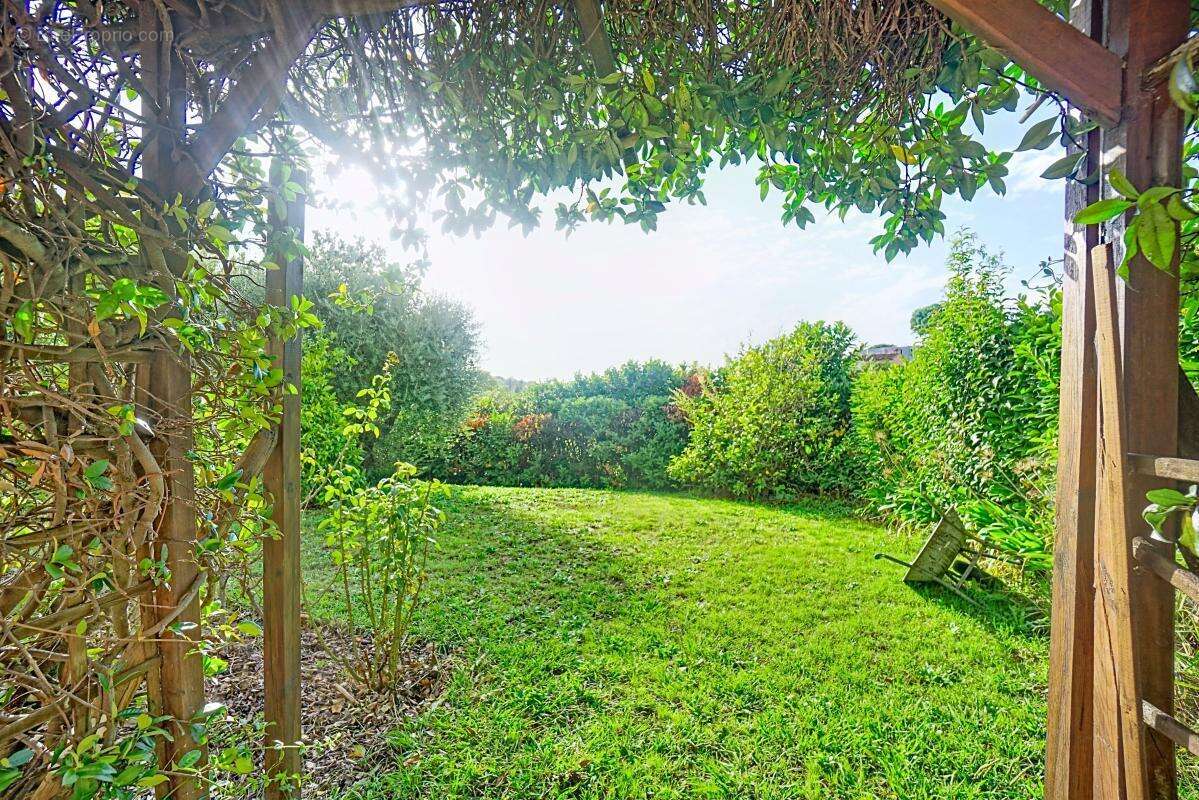 Appartement à LE CANNET