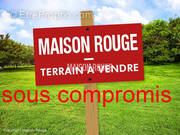 Terrain à SAINT-DOLAY