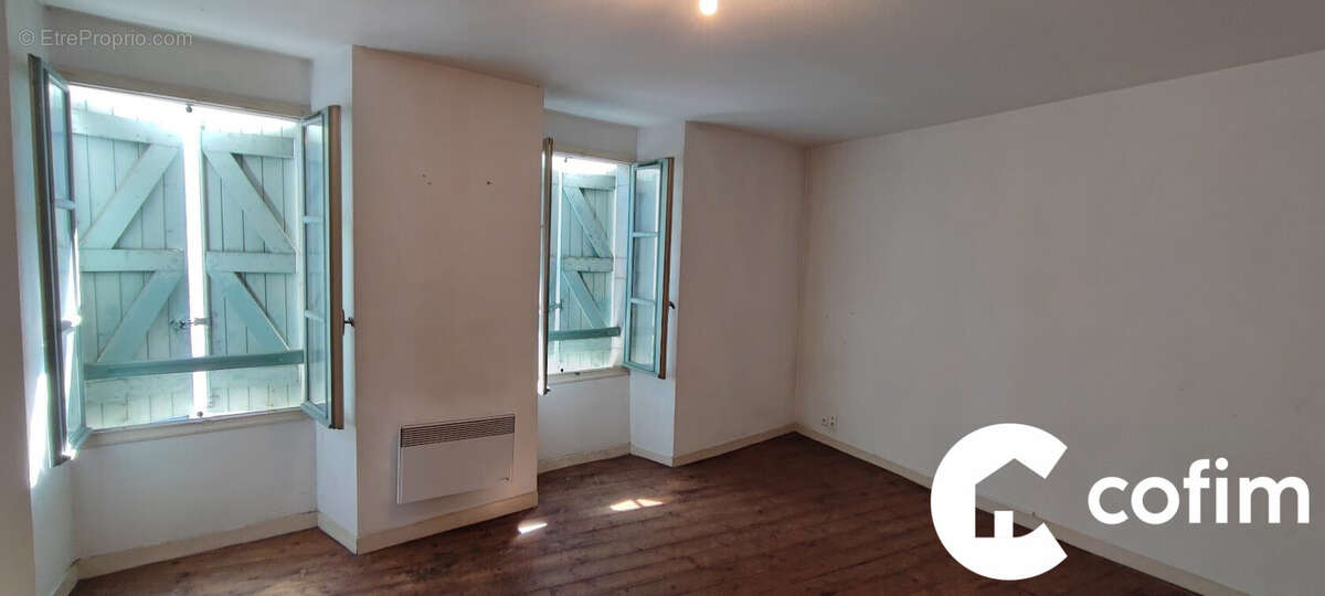 Appartement à OLORON-SAINTE-MARIE