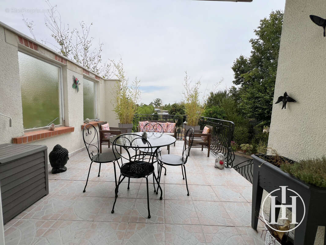 Maison familiale sur sous-sol   Quartier Asnières à Bourges - photo 2