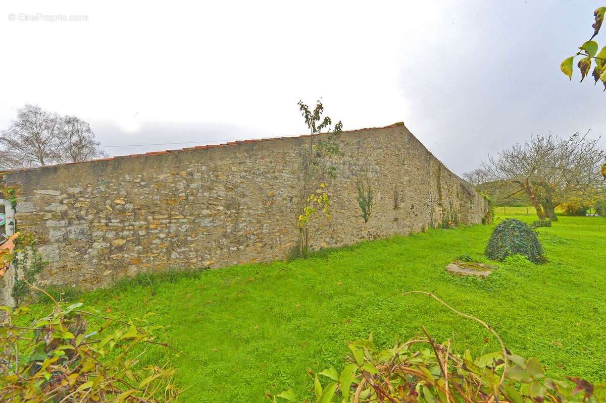 Maison à COZES