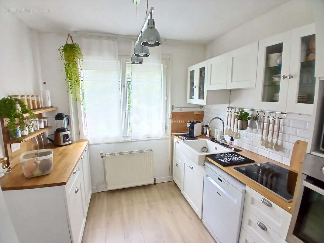 Maison 100 m² à Chelles  - photo 7