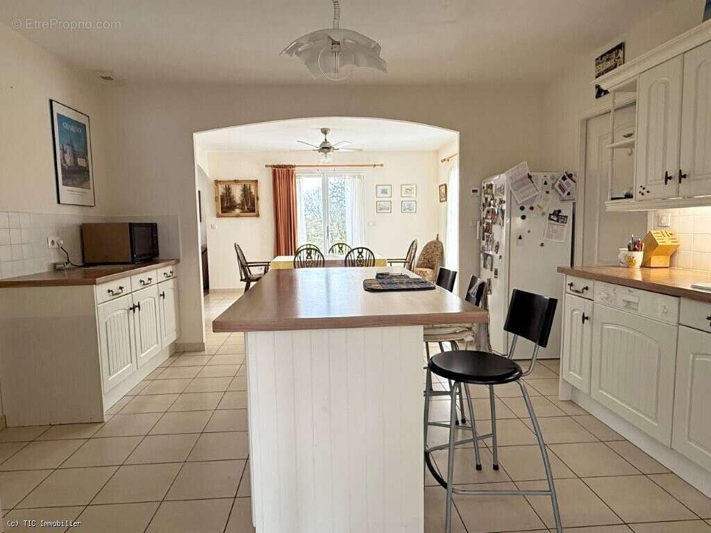 Maison à CONFOLENS