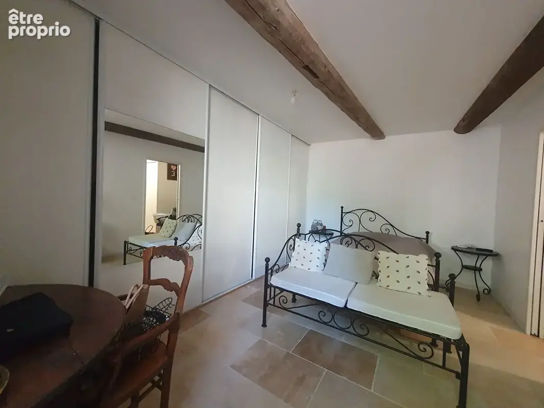 Calvisson maison de village en pierres avec cour - photo 11