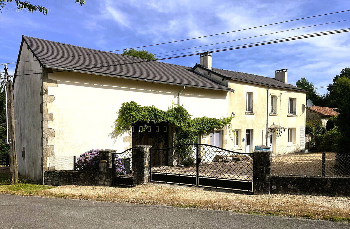 Maison à MARVAL
