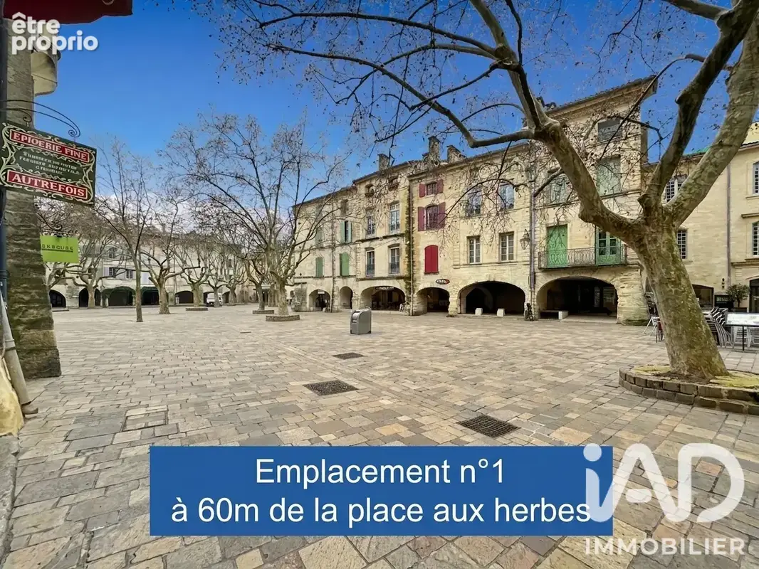 Photo 1 - Commerce à UZES