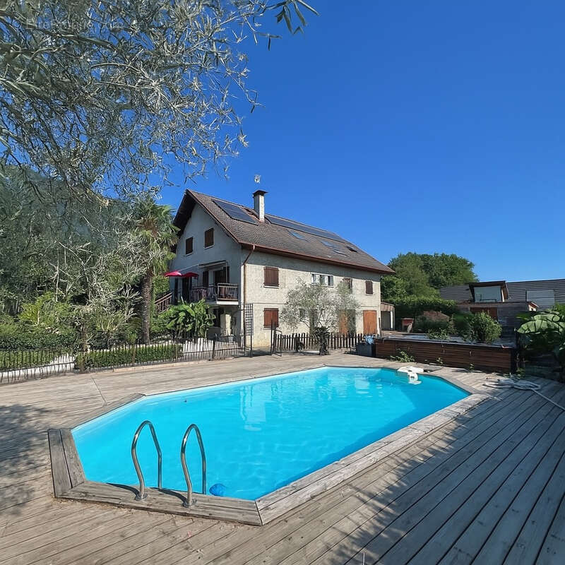 Appartement à LA MOTTE-SERVOLEX