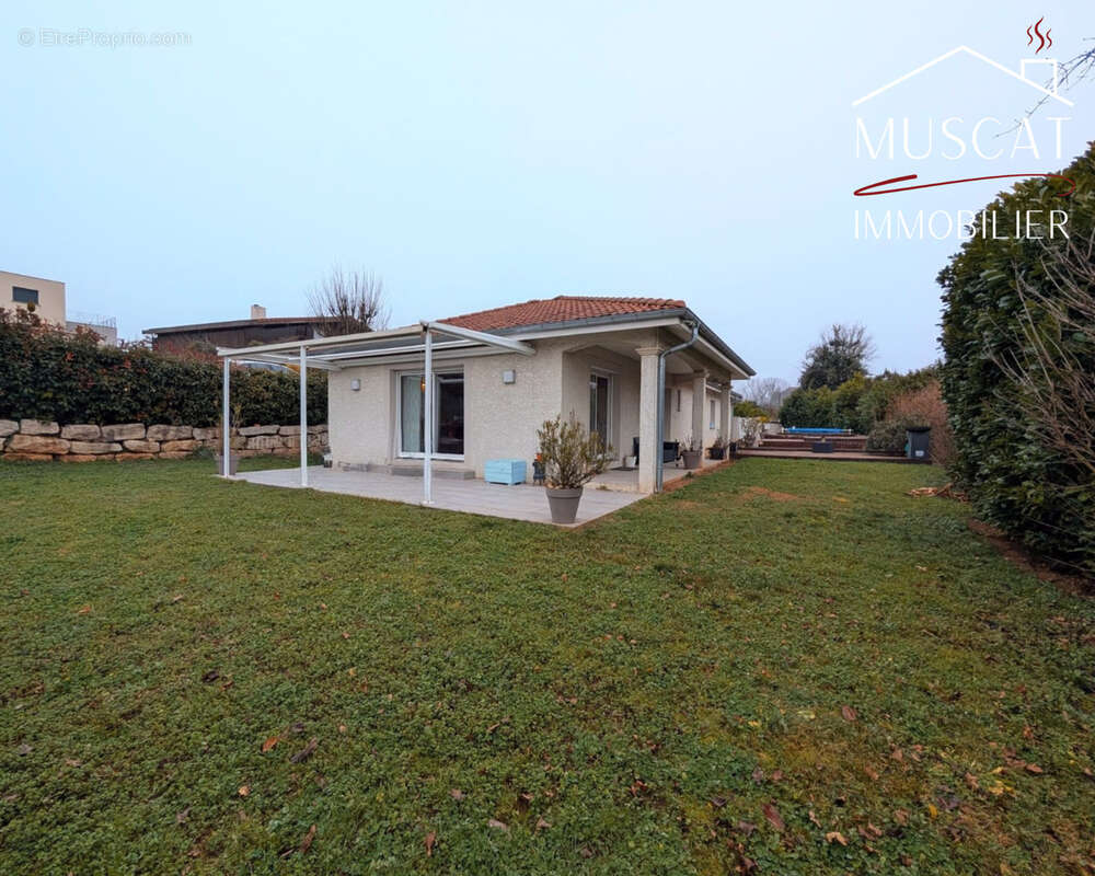 Maison à FRONTONAS
