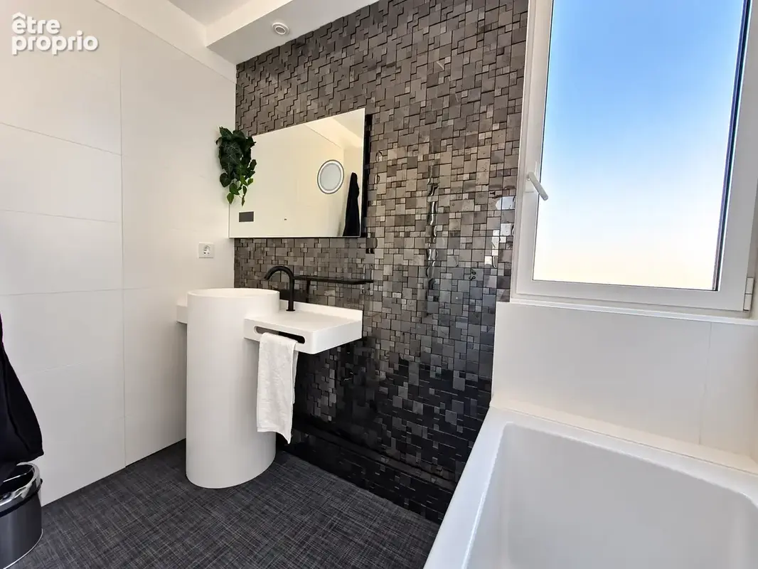 Appartement Duplex T4 'villa sur toit' à Port Marianne avec vue et terrasse exceptionnelles! - photo 8