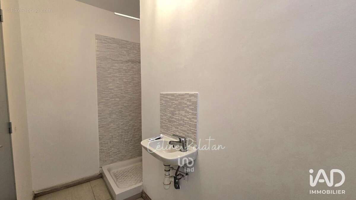 Photo 7 - Commerce à LUNEL